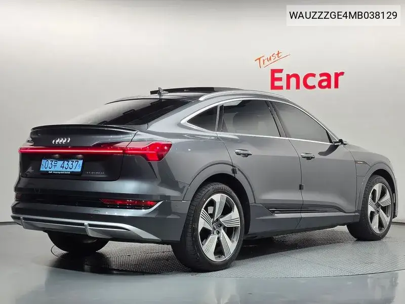2021 AUDI E-TRON VIN WAUZZZGE4MB038129 — фото 2