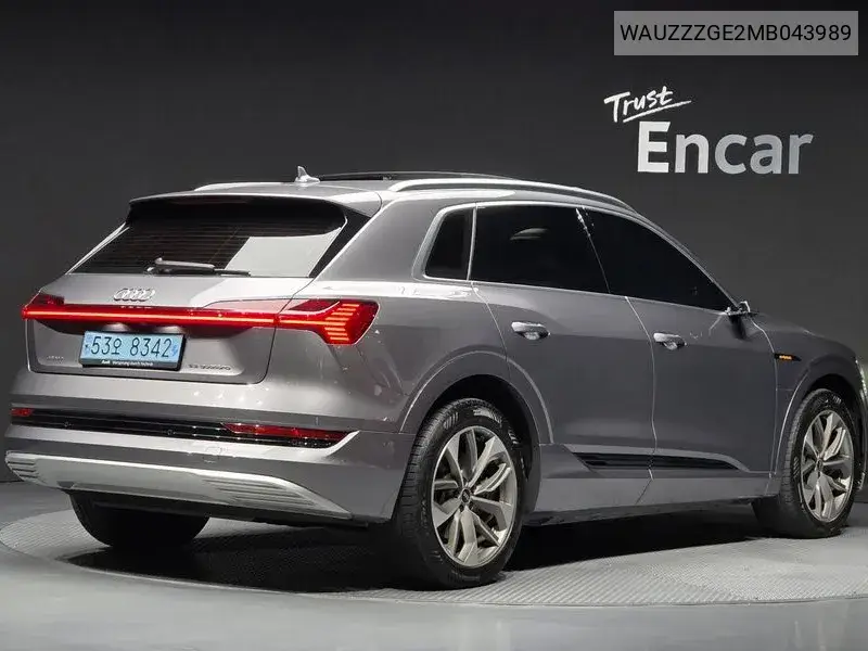2021 AUDI E-TRON VIN WAUZZZGE2MB043989 — фото 2