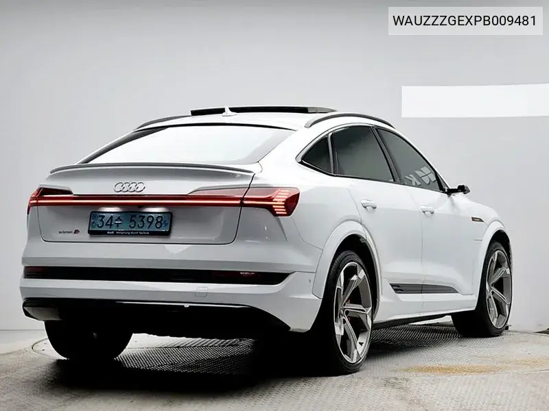 2023 AUDI E-TRON VIN WAUZZZGEXPB009481 — фото 2
