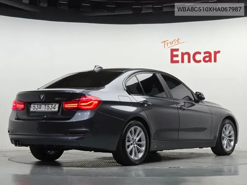 BMW N/A 2017, VIN WBA8C510XHA067987