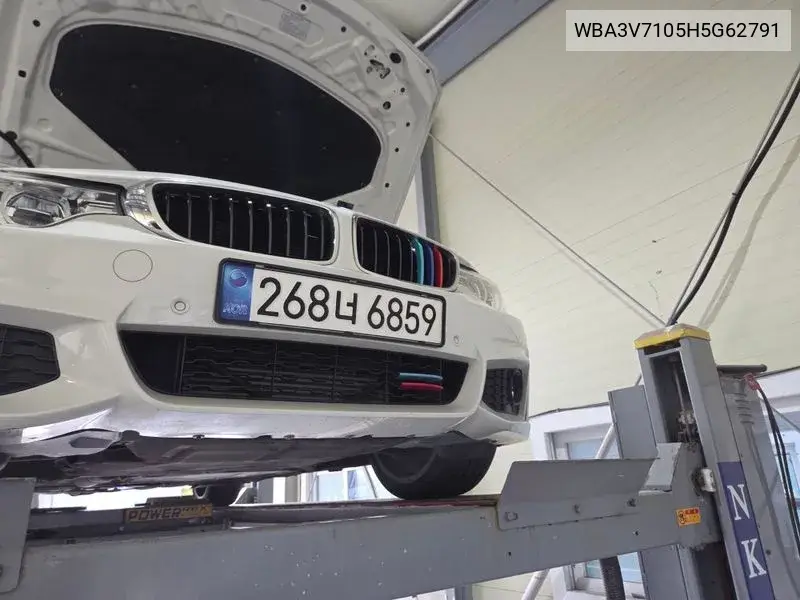 BMW N/A 2017, VIN WBA3V7105H5G62791