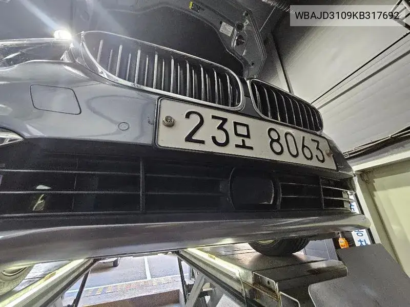BMW N/A 2019, VIN WBAJD3109KB317692