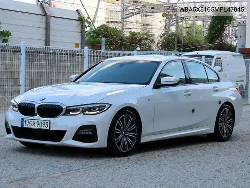 BMW N/A 2021, VIN WBA5X5105MFL47045
