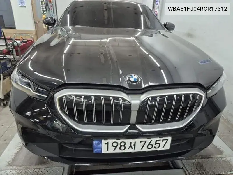 BMW N/A 2024, VIN WBA51FJ04RCR17312