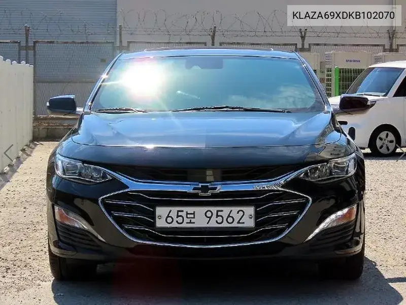 2018 CHEVROLET MALIBU VIN KLAZA69XDKB102070 — фото 2