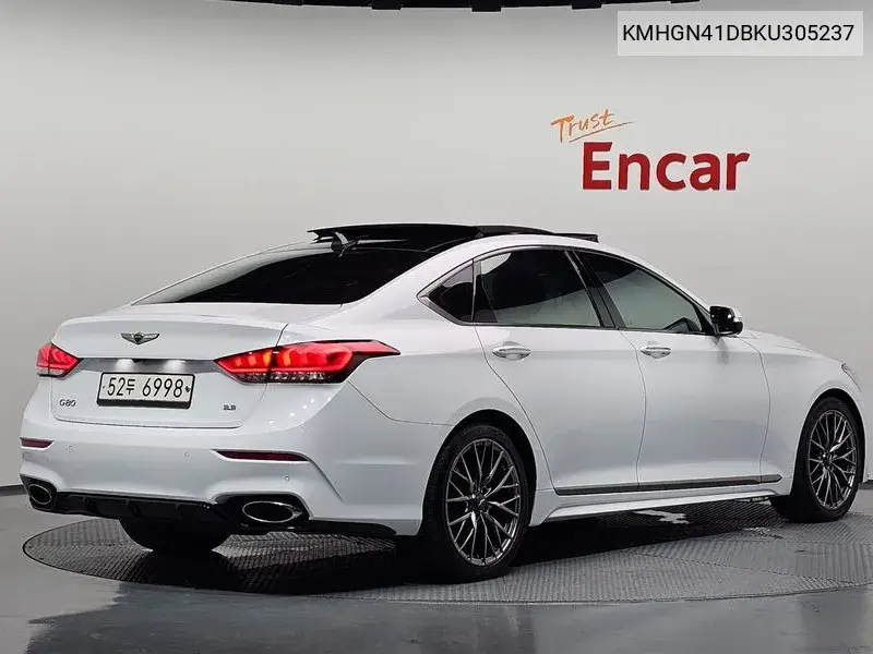 GENESIS G80 2018, VIN KMHGN41DBKU305237