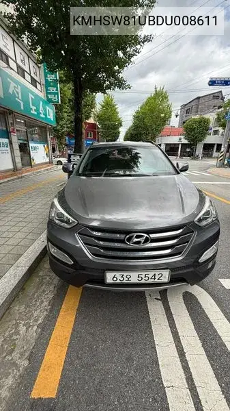 HYUNDAI N/A 2012, VIN KMHSW81UBDU008611