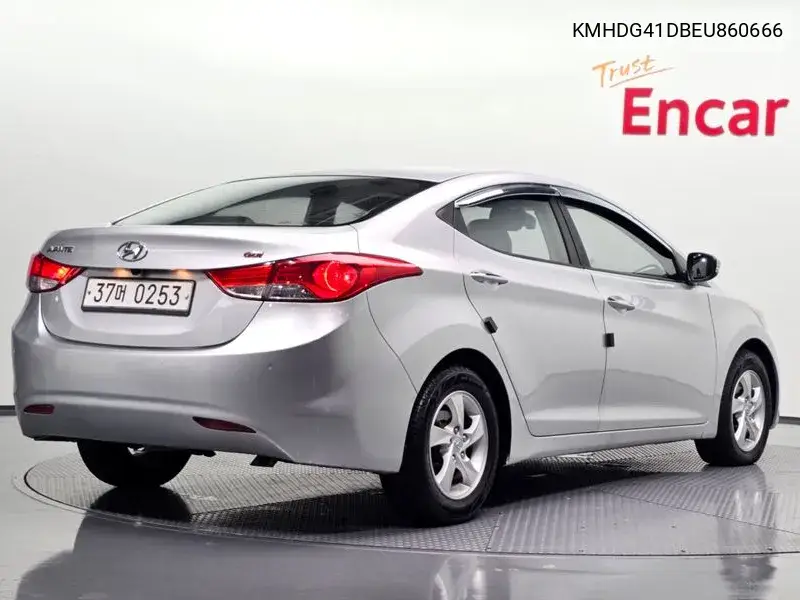 2013 HYUNDAI N/A VIN KMHDG41DBEU860666 — фото 2