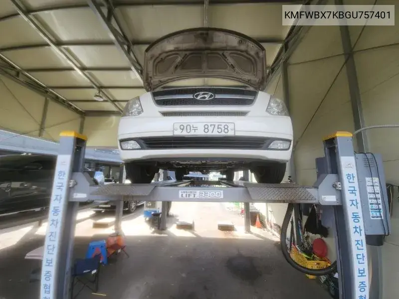HYUNDAI N/A 2015, VIN KMFWBX7KBGU757401