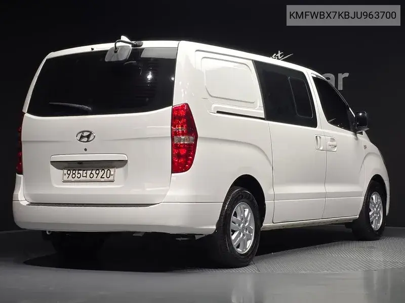 2017 HYUNDAI N/A VIN KMFWBX7KBJU963700 — фото 2