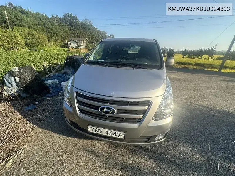 HYUNDAI N/A 2017, VIN KMJWA37KBJU924893