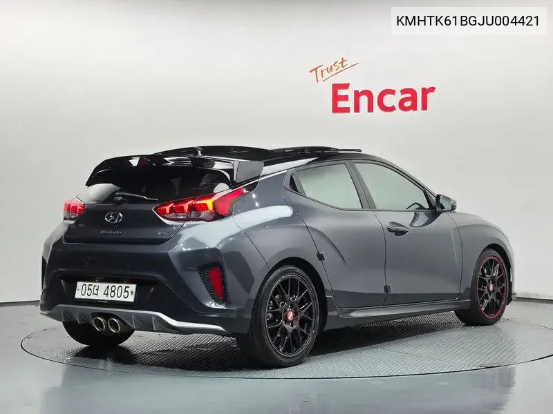 HYUNDAI N/A 2018, VIN KMHTK61BGJU004421