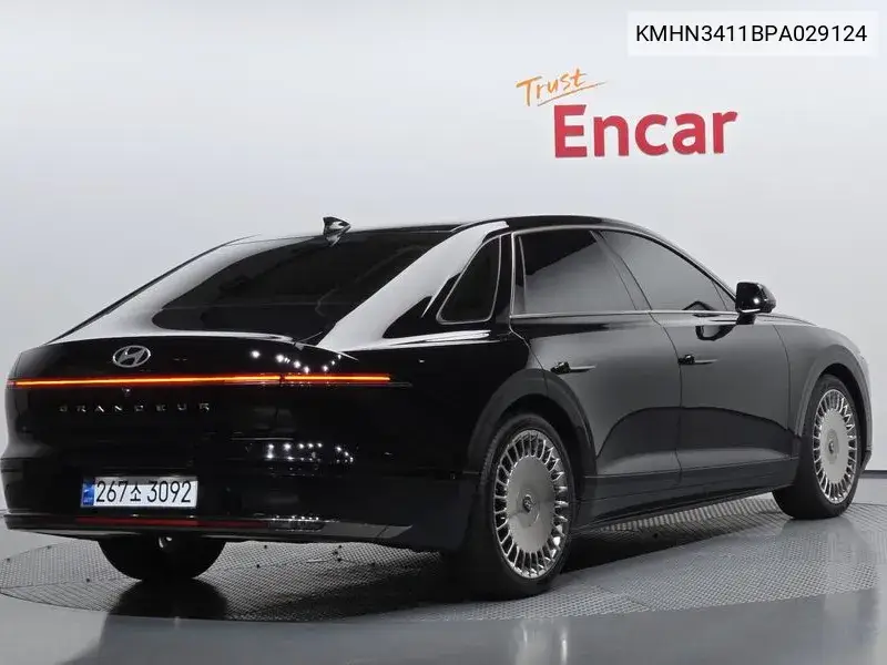 HYUNDAI N/A 2023, VIN KMHN3411BPA029124