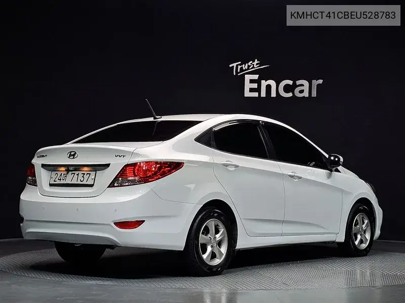 2013 HYUNDAI ACCENT VIN KMHCT41CBEU528783 — фото 2