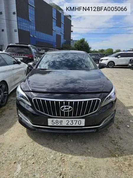 HYUNDAI ASLAN 2015, VIN KMHFN412BFA005066