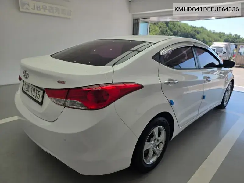 2013 HYUNDAI ELANTRA VIN KMHDG41DBEU864336 — фото 2