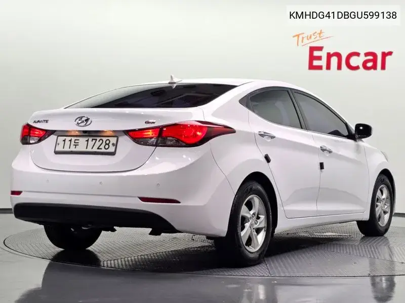 HYUNDAI ELANTRA 2015, VIN KMHDG41DBGU599138