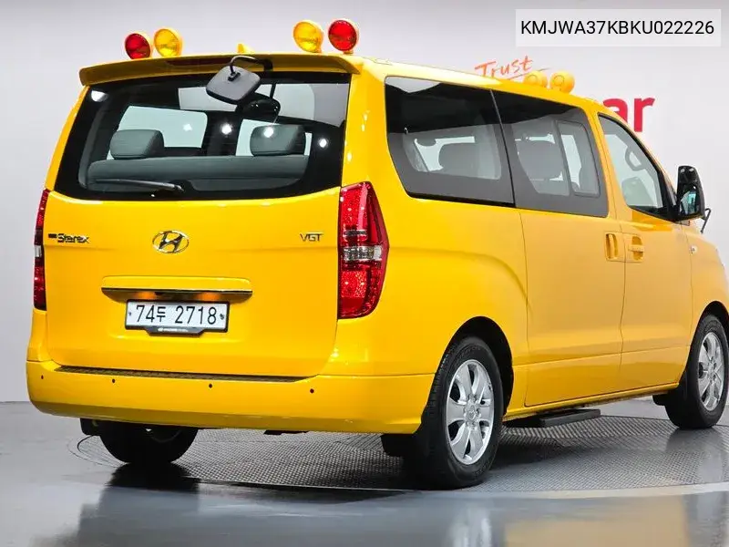 2018 HYUNDAI GRAND STAREX URBAN VIN KMJWA37KBKU022226 — фото 2