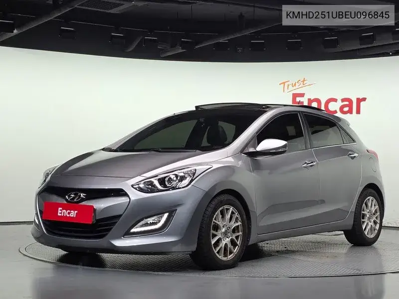 HYUNDAI I30 2013, VIN KMHD251UBEU096845