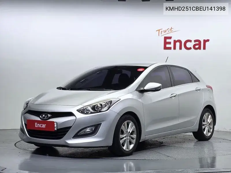 HYUNDAI I30 2013, VIN KMHD251CBEU141398
