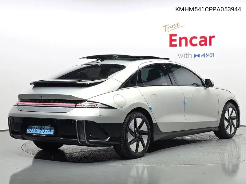 HYUNDAI IONIQ 6 2023, VIN KMHM541CPPA053944