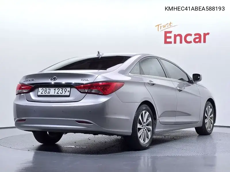 2013 HYUNDAI SONATA VIN KMHEC41ABEA588193 — фото 2