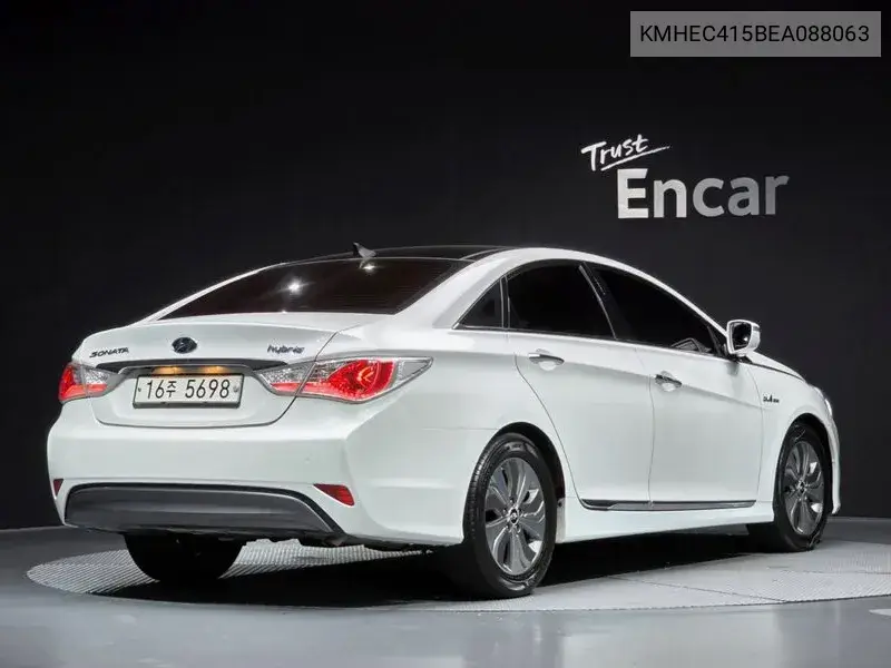 2013 HYUNDAI SONATA VIN KMHEC415BEA088063 — фото 2