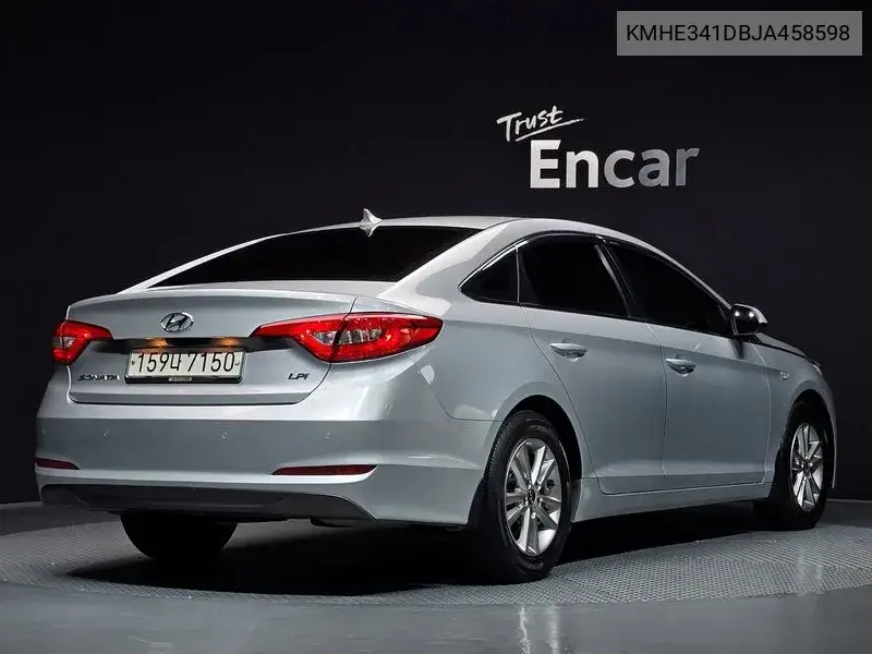 2018 HYUNDAI SONATA VIN KMHE341DBJA458598 — фото 2