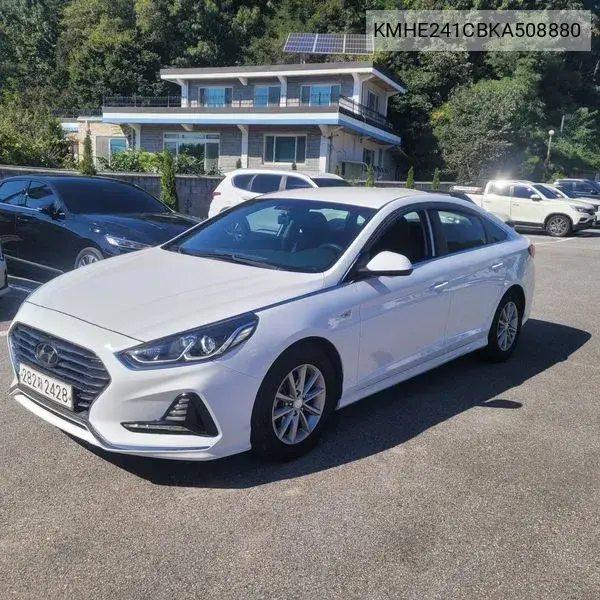 2018 HYUNDAI SONATA VIN KMHE241CBKA508880 — фото 2