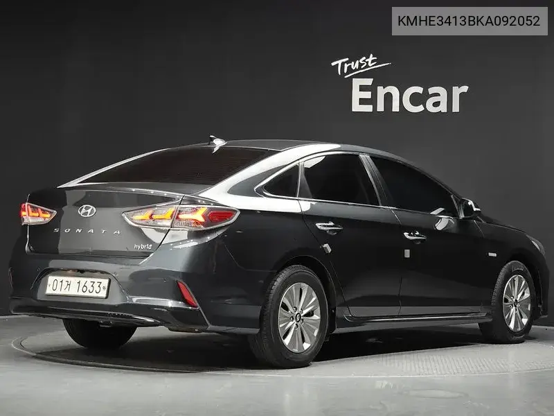 2019 HYUNDAI SONATA VIN KMHE3413BKA092052 — фото 2