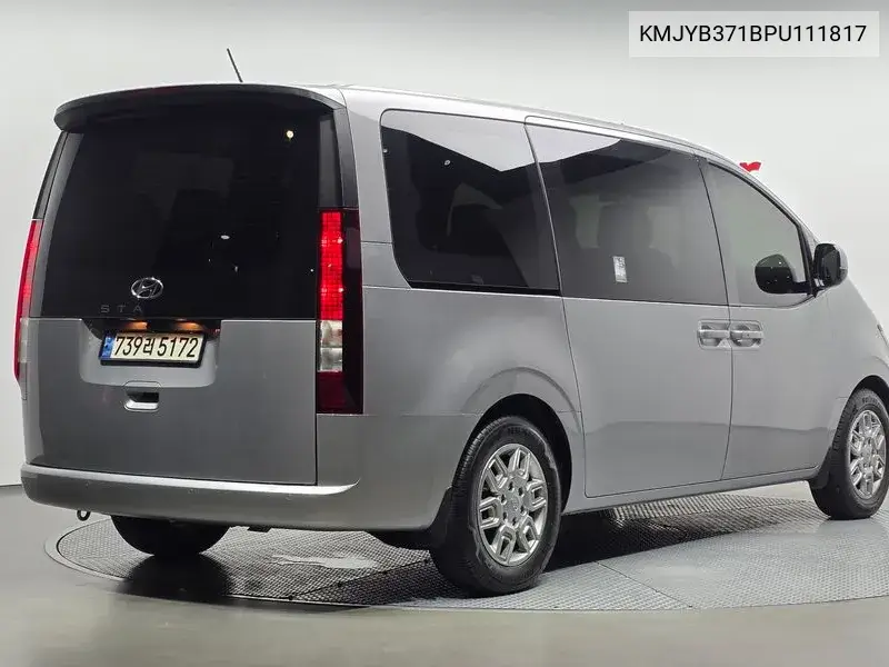 2023 HYUNDAI STARIA VIN KMJYB371BPU111817 — фото 2