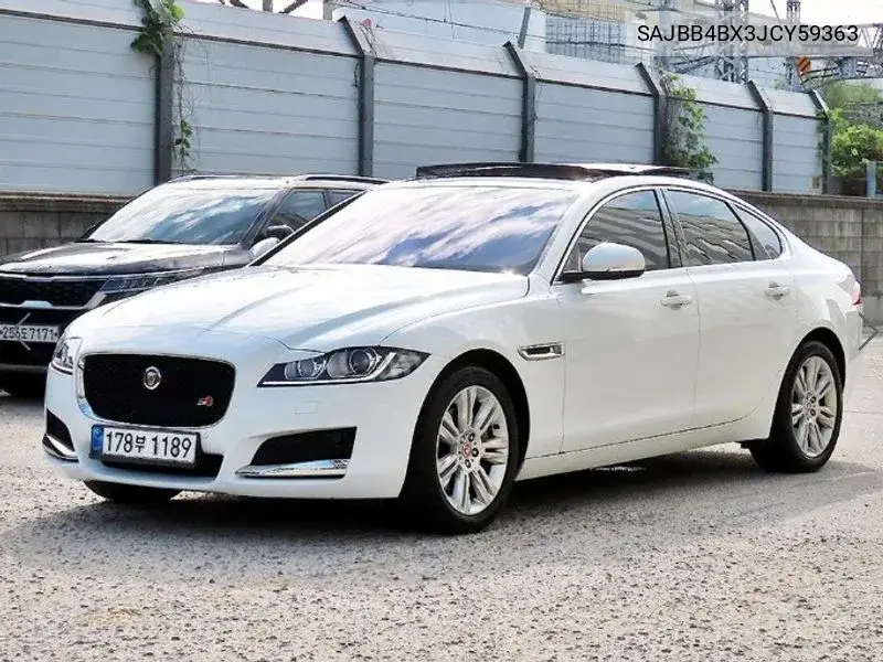 JAGUAR XF 2018, VIN SAJBB4BX3JCY59363