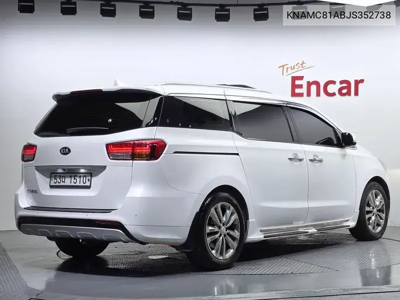 2017 KIA CARNIVAL VIN KNAMC81ABJS352738 — фото 2