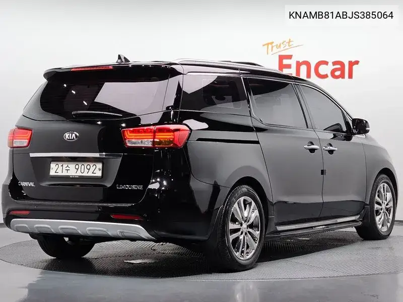 2017 KIA CARNIVAL VIN KNAMB81ABJS385064 — фото 2