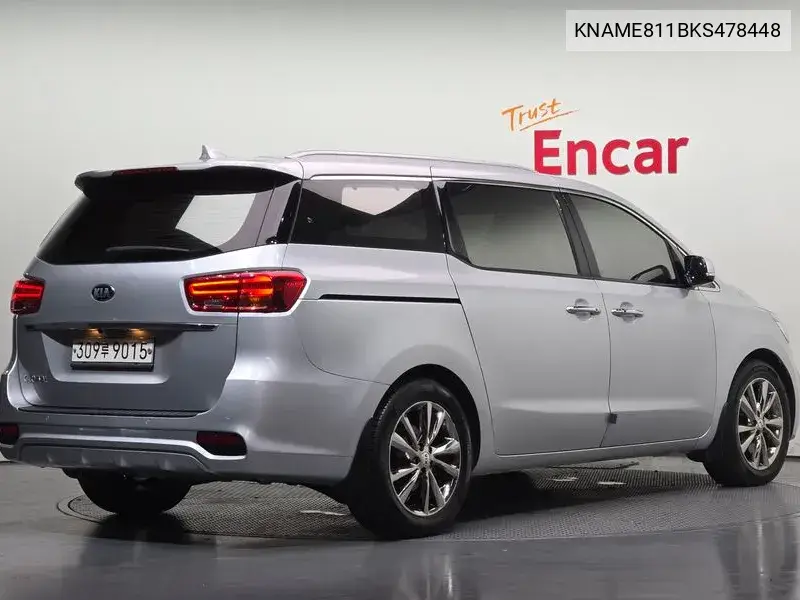 2018 KIA CARNIVAL VIN KNAME811BKS478448 — фото 2