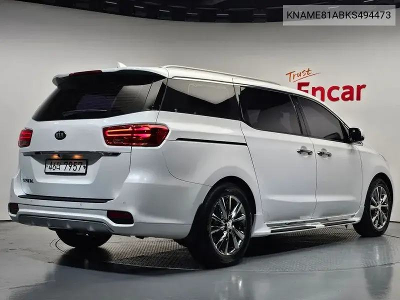 2018 KIA CARNIVAL VIN KNAME81ABKS494473 — фото 2