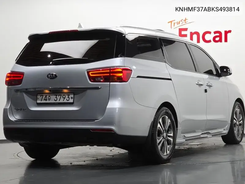 2018 KIA CARNIVAL VIN KNHMF37ABKS493814 — фото 2
