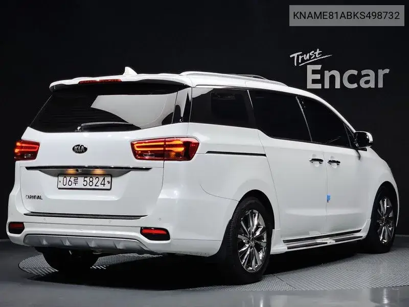 2018 KIA CARNIVAL VIN KNAME81ABKS498732 — фото 2