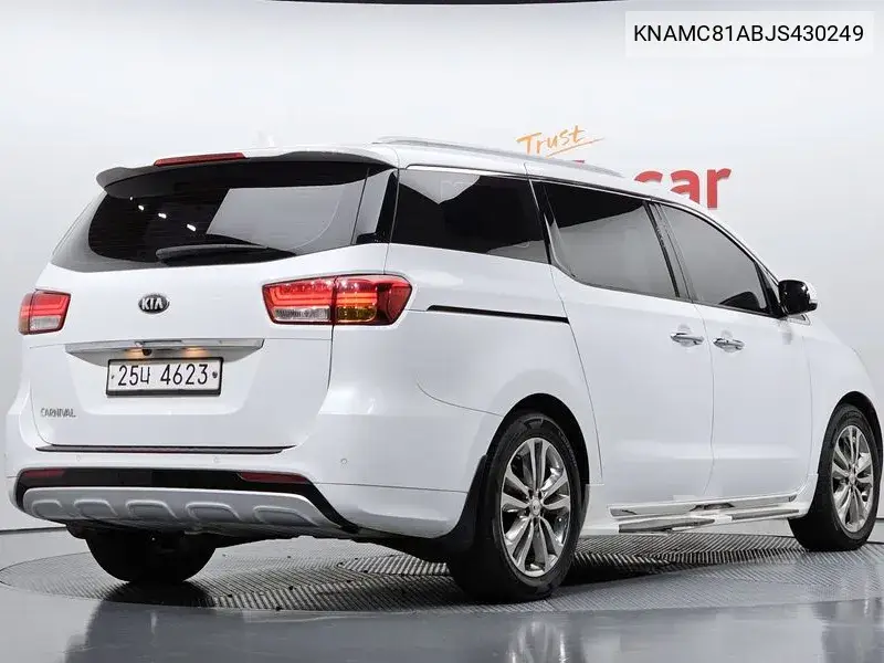 2018 KIA CARNIVAL VIN KNAMC81ABJS430249 — фото 2