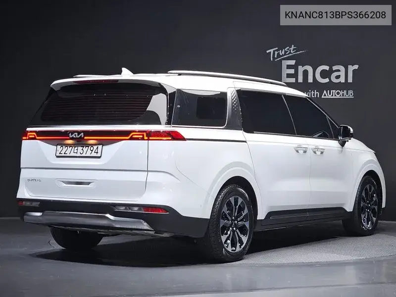 2023 KIA CARNIVAL VIN KNANC813BPS366208 — фото 2