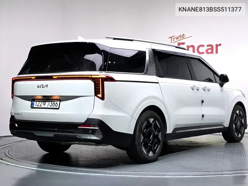 2024 KIA CARNIVAL VIN KNANE813BSS511377 — фото 2