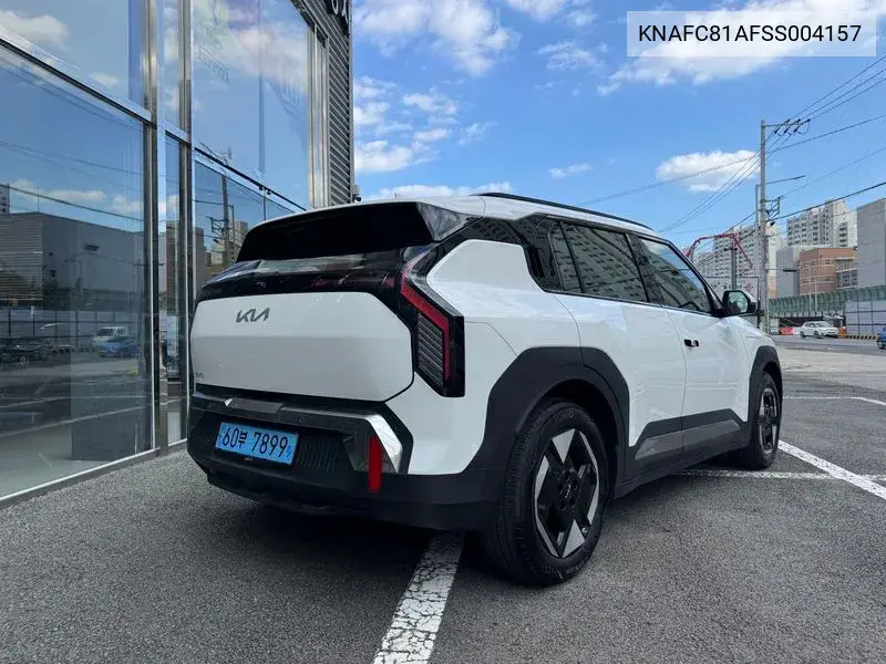2024 KIA EV3 VIN KNAFC81AFSS004157 — фото 2
