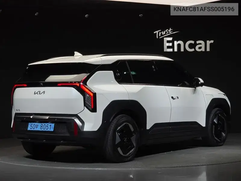 2024 KIA EV3 VIN KNAFC81AFSS005196 — фото 2