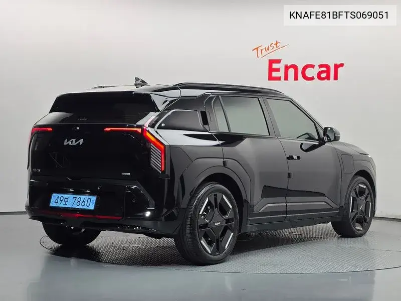 2025 KIA EV3 VIN KNAFE81BFTS069051 — фото 2