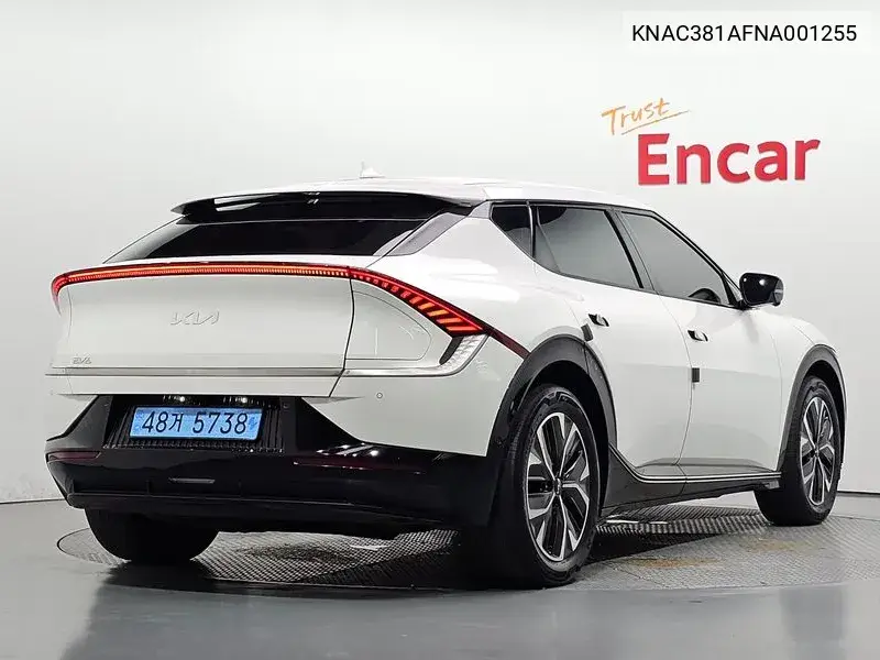 2021 KIA EV6 VIN KNAC381AFNA001255 — фото 2