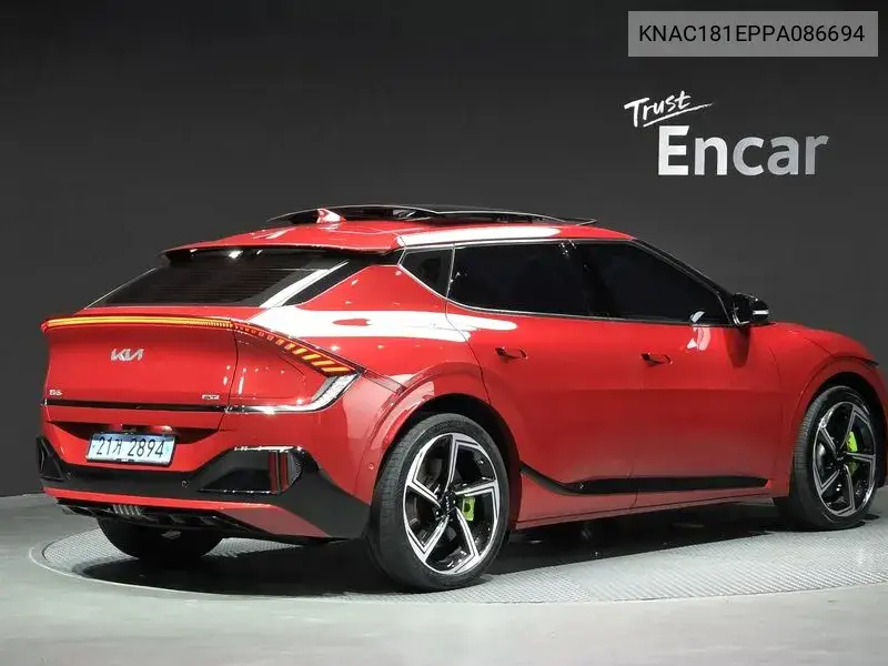 2022 KIA EV6 VIN KNAC181EPPA086694 — фото 2