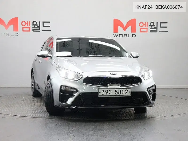 2018 KIA K3 VIN KNAF241BEKA006074 — фото 2