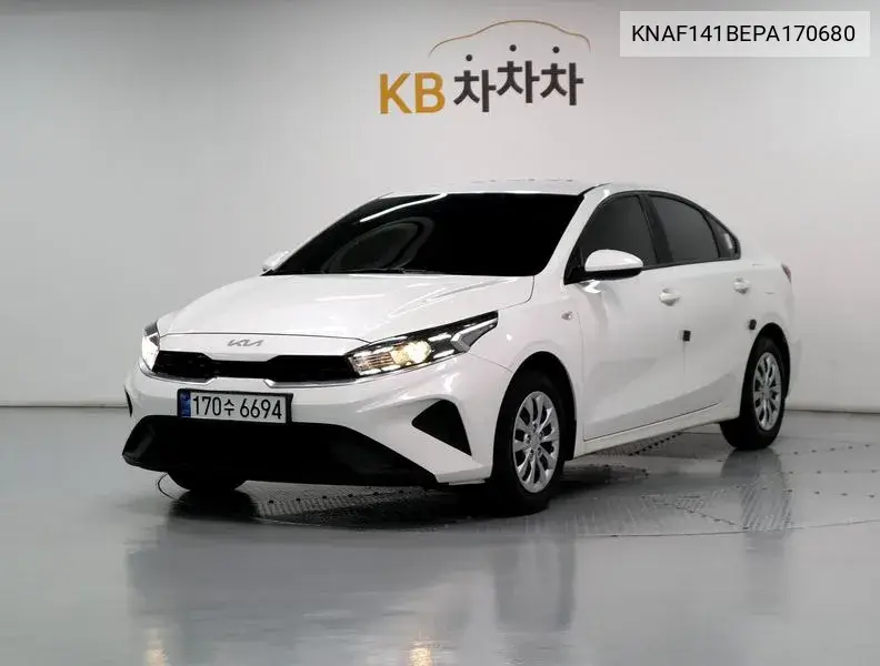 2023 KIA K3 VIN KNAF141BEPA170680 — фото 2