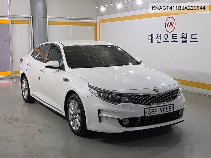 KIA K5 2017, VIN KNAGT411BJA223944