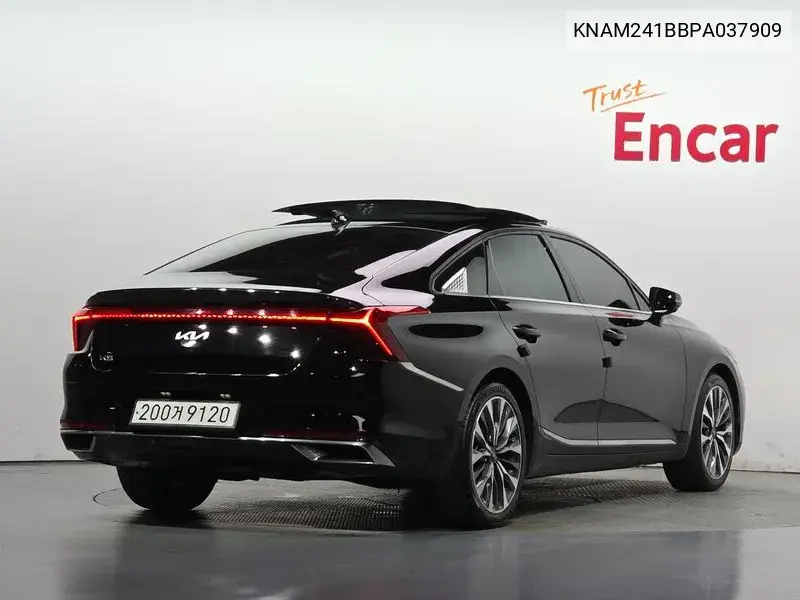 2022 KIA K8 VIN KNAM241BBPA037909 — фото 2